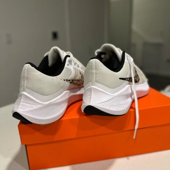 Nike Winflo 8 Premium - size 9 - Picture 7 of 9